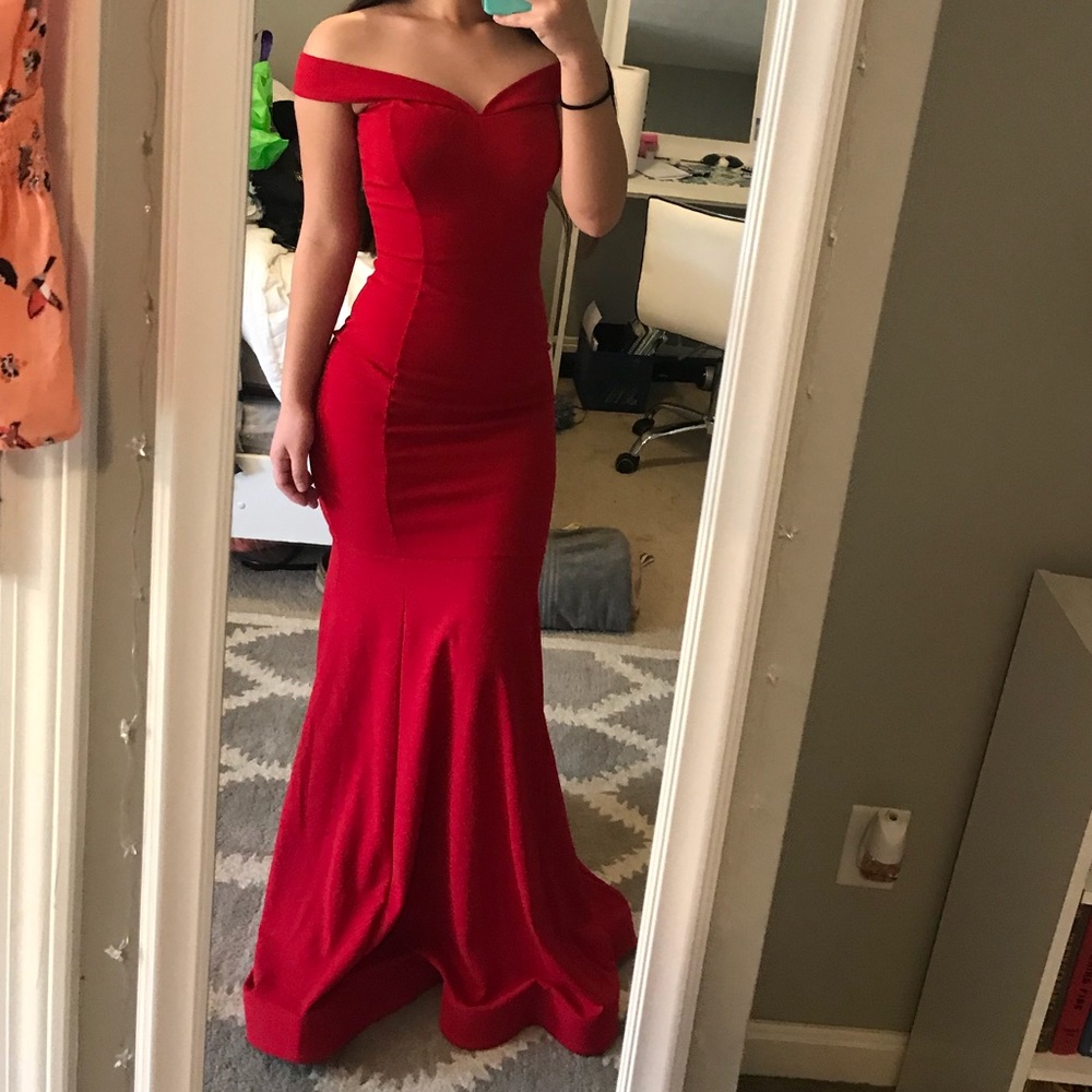 red prom dress